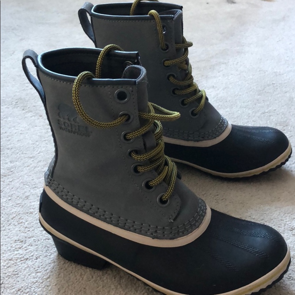 Sorel Slimpack lace up size 6.5